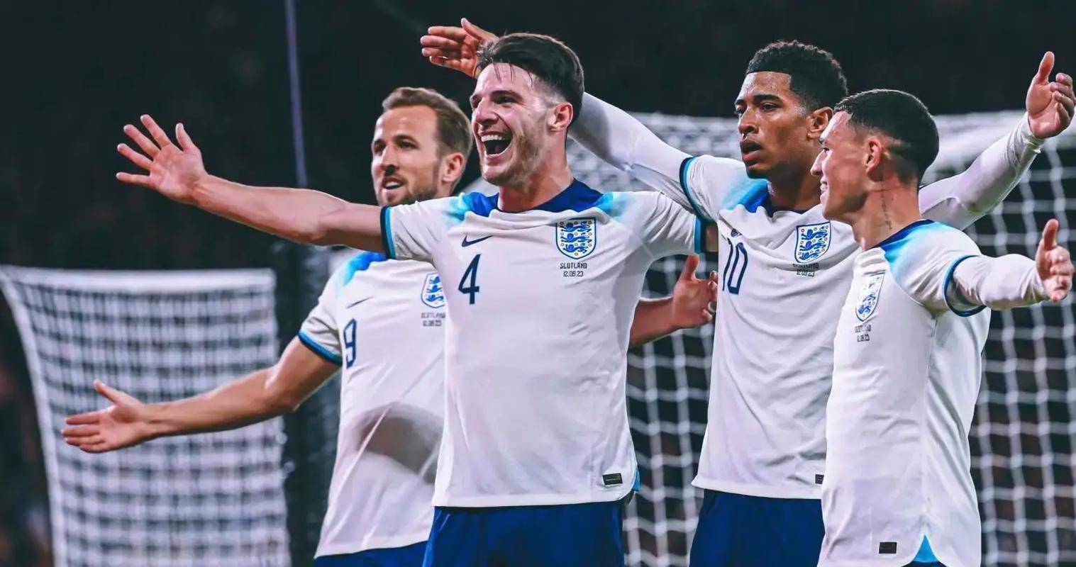 马拉加瓦伦西亚争冠西甲前列的简单介绍