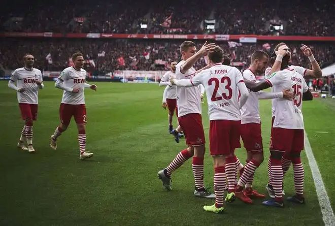 圣埃蒂安球员精彩表现，帮助球队获胜