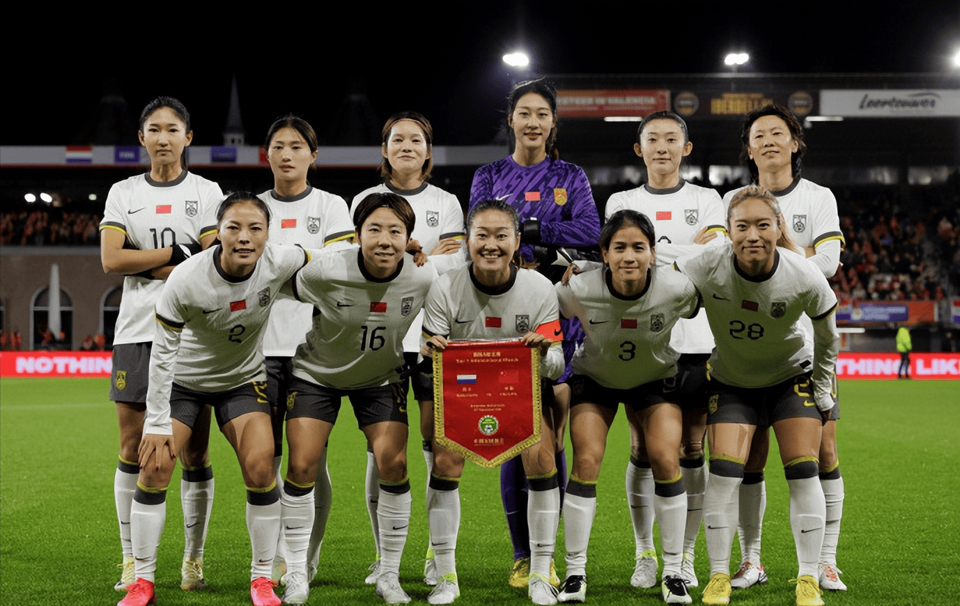 勇者无敌：女足比赛中的绝杀时刻的简单介绍