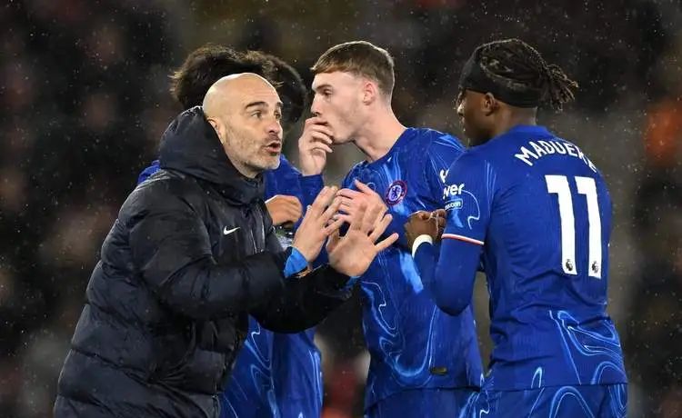 运动员在比赛中取得惊人表现，为球队带来胜利